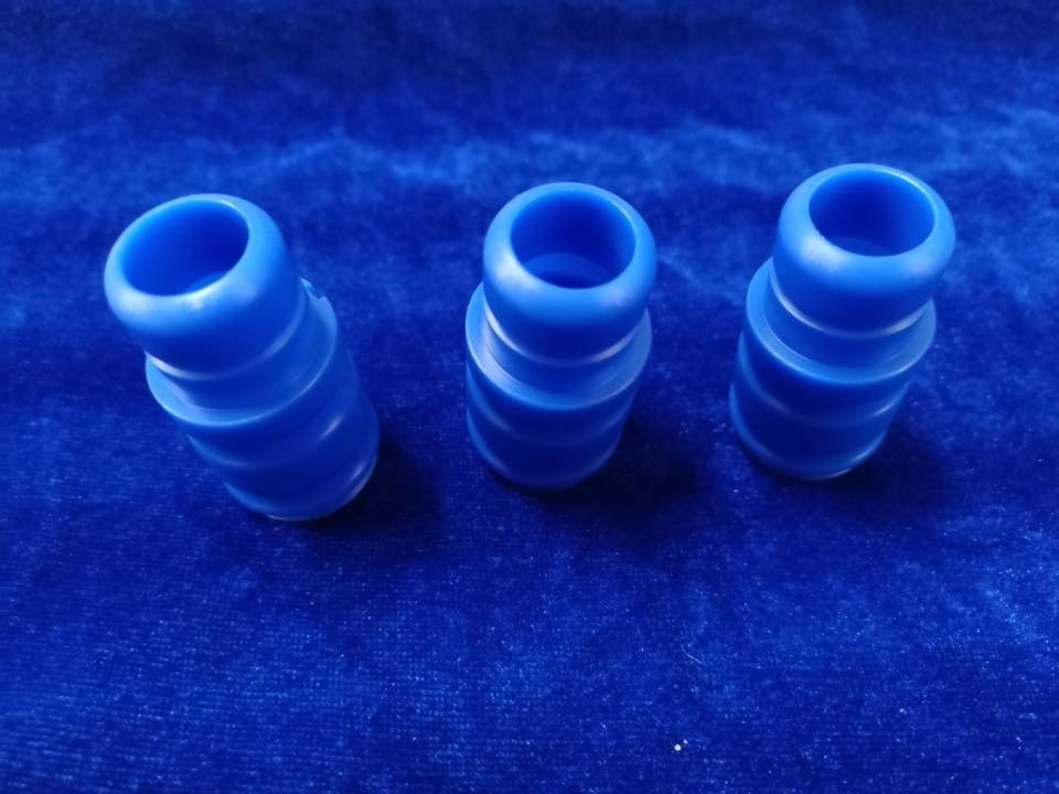 Peças azuis do CNC de POM Acetal Copolymer Connector Automotive